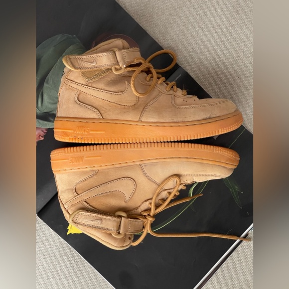 Nike Force 1 Mid Kids Unisex In Wheat Suede Gum Soles Size 3Y ( EUR 35) - Picture 11 of 14